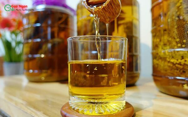 Rượu gạo pha với mật ong